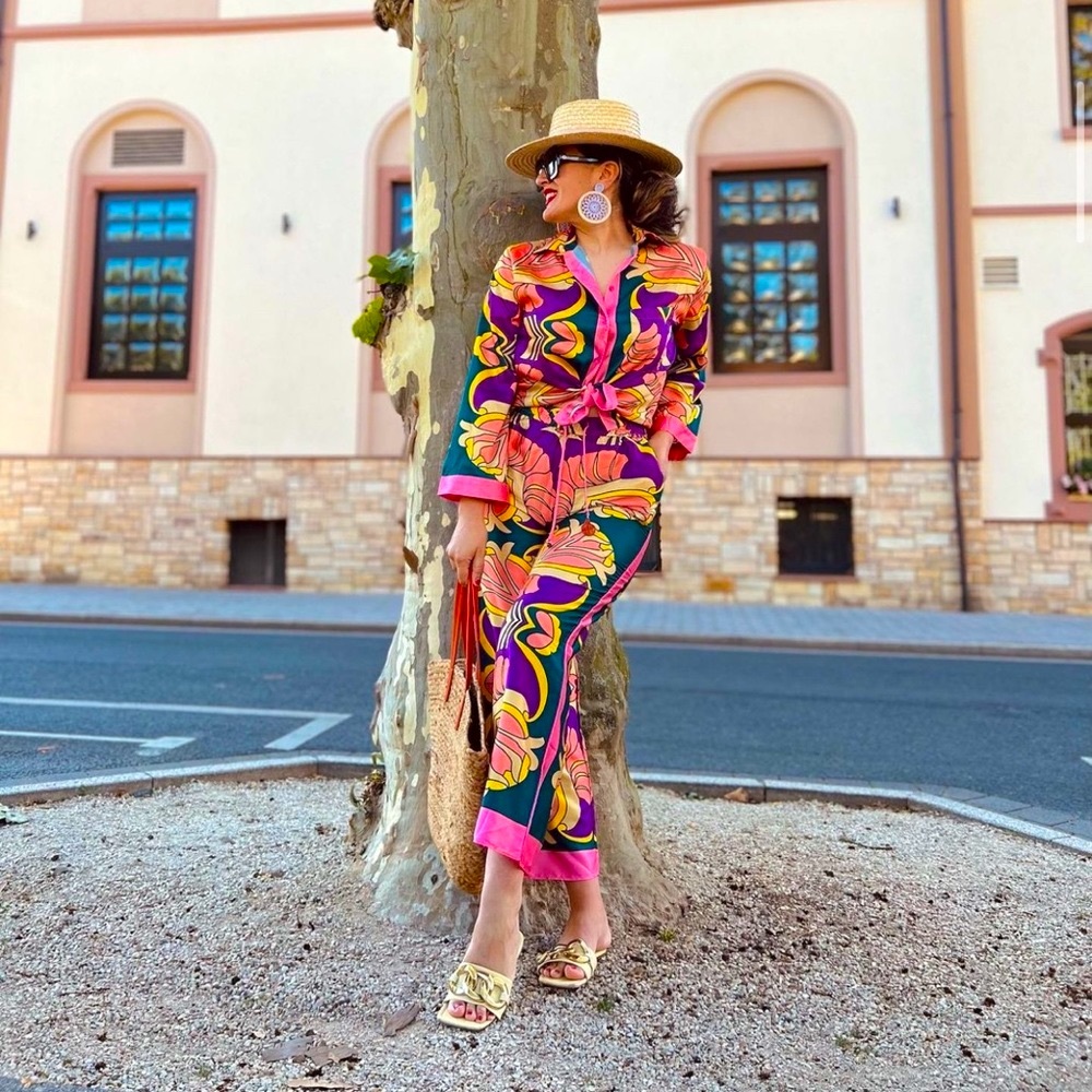 Zara ❤️ Bloggers Fav Multicolored Printed Pants